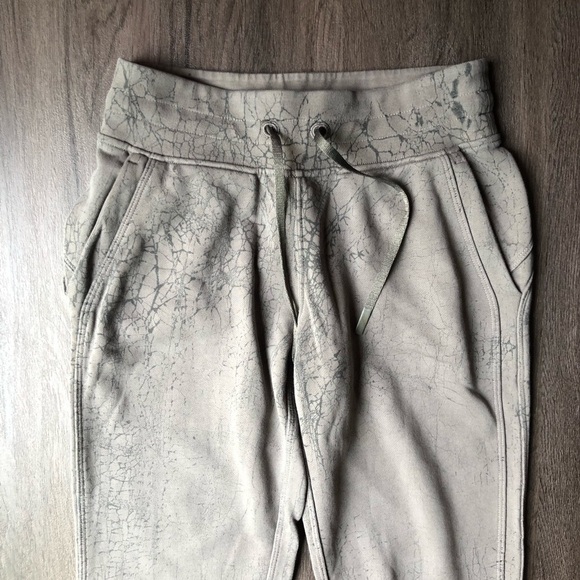 Lululemon Women's Jogger Size 4 Cotton Terry Thread Dye Rover Black Athleisure - Picture 3 of 9